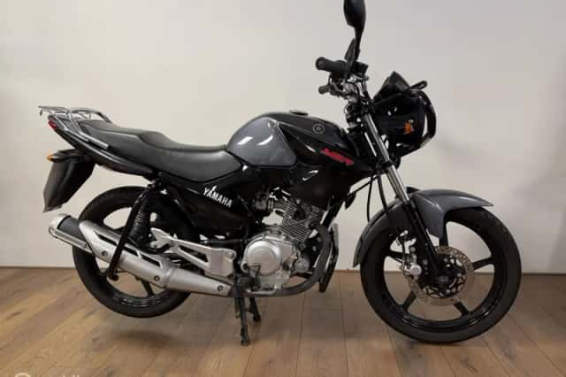Yamaha YBR 125 (2013) thumbnail 2