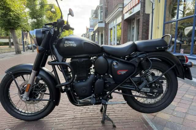 Royal Enfield Classic 350 (2024) thumbnail 3