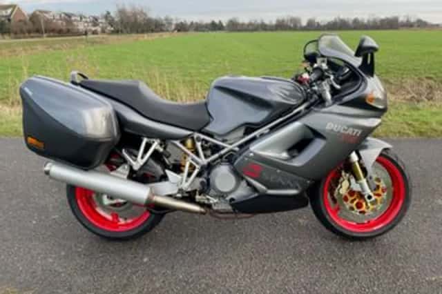 Ducati ST 4S (2003) thumbnail 1