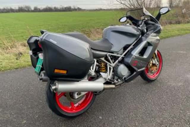 Ducati ST 4S (2003) thumbnail 5