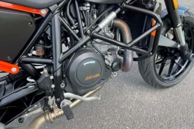 KTM 690 Duke (2016) thumbnail 5
