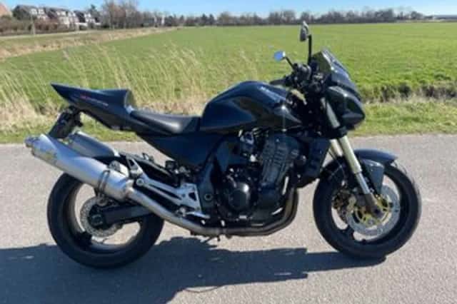 Kawasaki Z1000 (2005) thumbnail 1