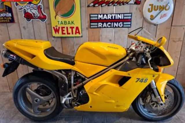 DUCATI 748 BIPOSTO (2000) thumbnail 4