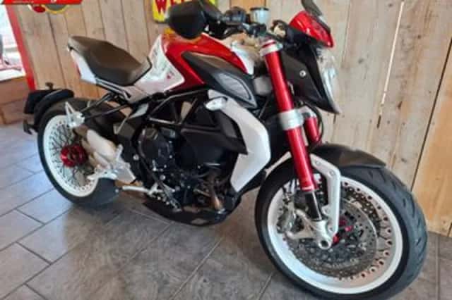MV AGUSTA BRUTALE 800 DRAGSTER RR (2015) thumbnail 3