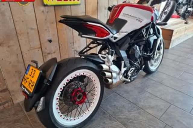 MV AGUSTA BRUTALE 800 DRAGSTER RR (2015) thumbnail 4