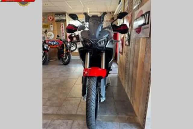 MV AGUSTA ENDURO VELOCE (2024) thumbnail 3