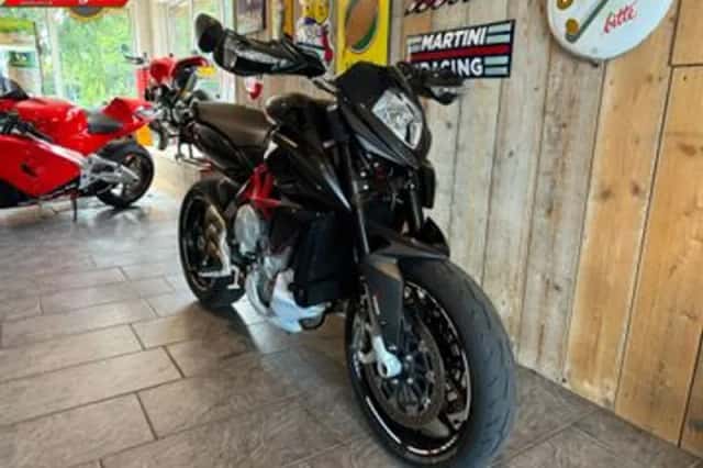 MV AGUSTA RIVALE 800 (2017) thumbnail 3