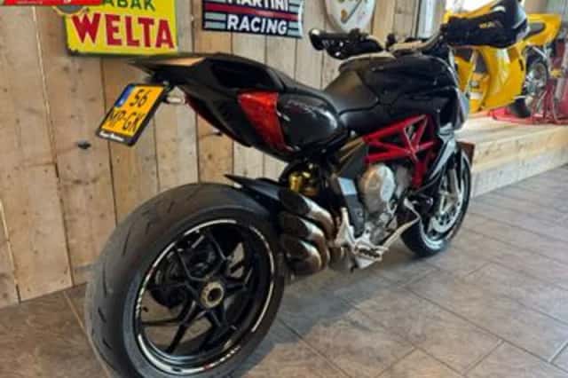 MV AGUSTA RIVALE 800 (2017) thumbnail 4