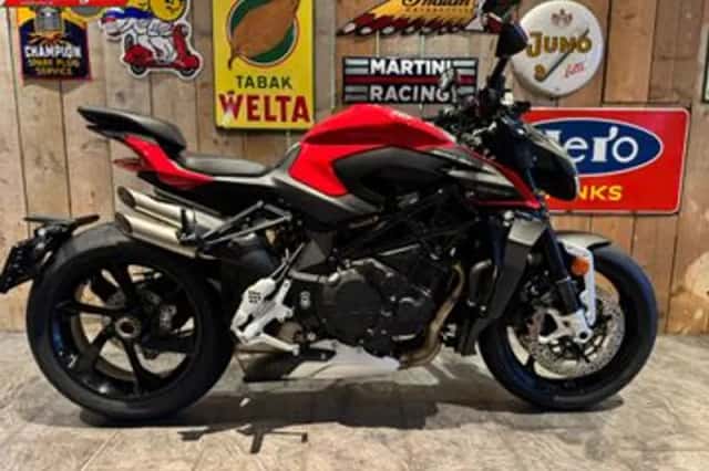 MV AGUSTA BRUTALE 1000 (2025) thumbnail 2