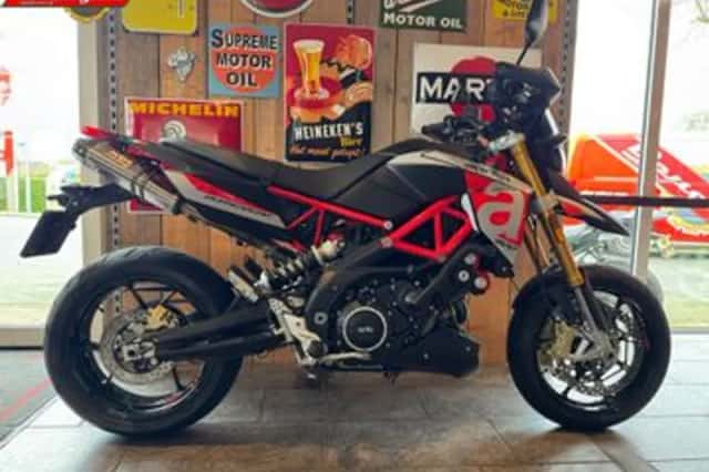 APRILIA DORSODURO 900 ABS (2018) thumbnail 1