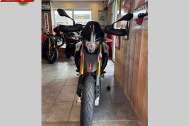APRILIA DORSODURO 900 ABS (2018) thumbnail 4