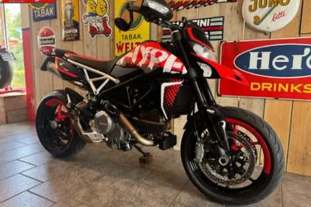 Ducati Hypermotard 950 RVE (2021) thumbnail 2