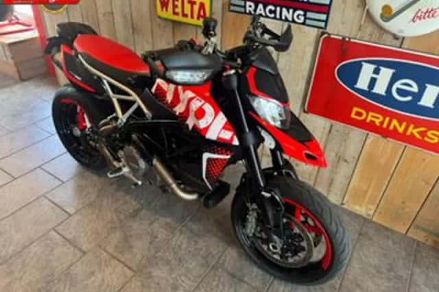 Ducati Hypermotard 950 RVE (2021) thumbnail 6
