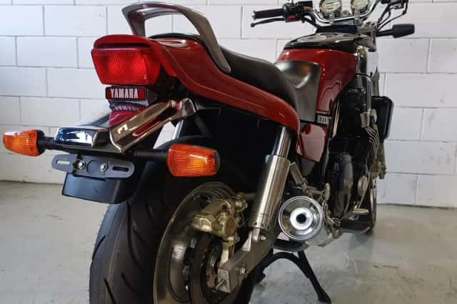 Yamaha FZX 750 (1992) thumbnail 5
