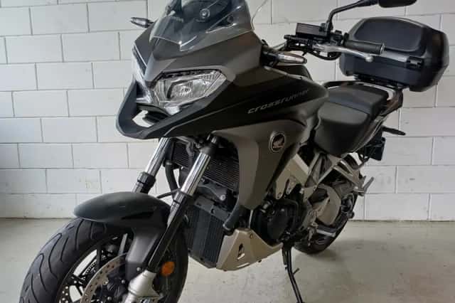 Honda VFR 800 X Crossrunner (2015) thumbnail 3
