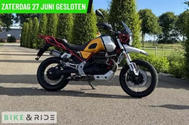 Moto Guzzi V85 TT (2022) thumbnail 1