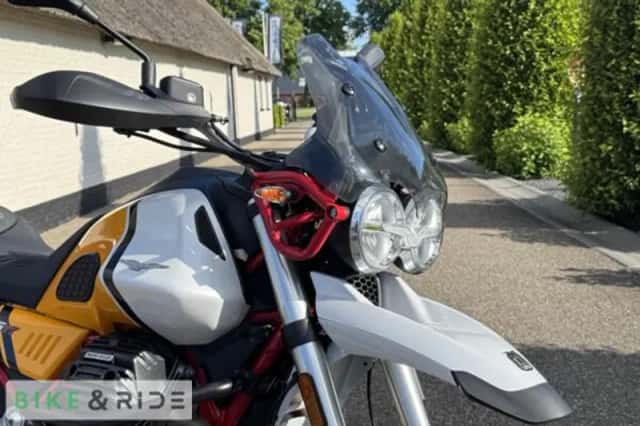 Moto Guzzi V85 TT (2022) thumbnail 4