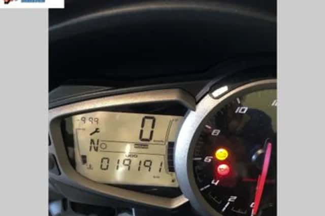Triumph Street Triple S (2018) thumbnail 6