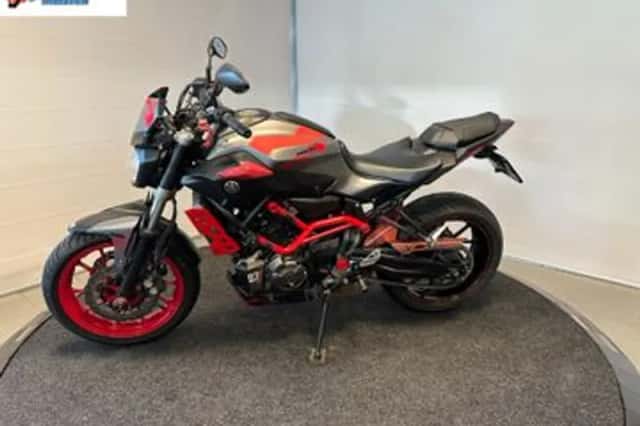 Yamaha MT-07 (2015) thumbnail 3