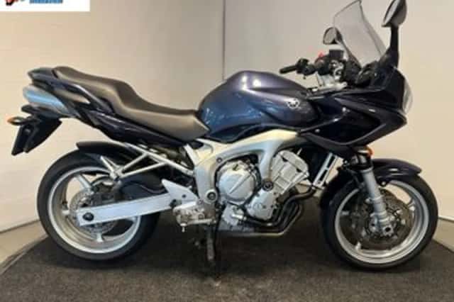 Yamaha FZ 6S Fazer (2004) thumbnail 1