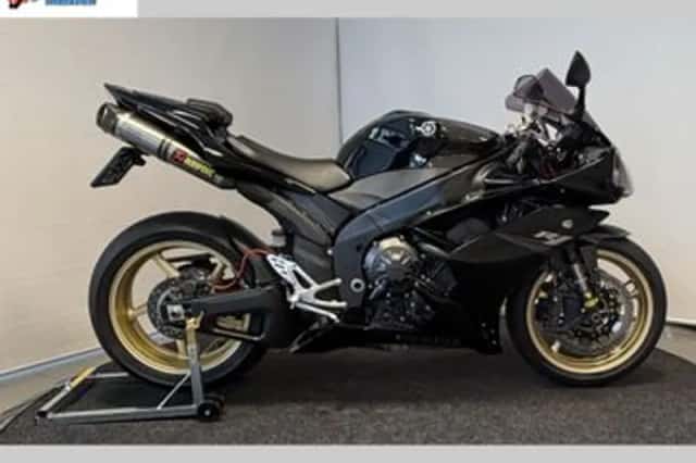Yamaha YZF-R1 (2008) thumbnail 4