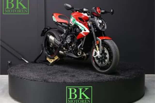 MV AGUSTA DRAGSTER 800 RC SCS (2024) thumbnail 1