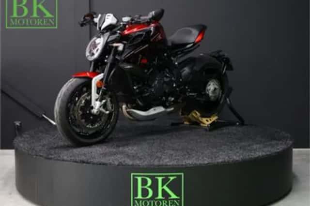 MV Agusta Dragster 800 (2024) thumbnail 2