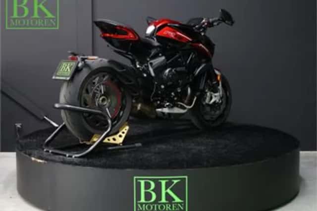 MV Agusta Dragster 800 (2024) thumbnail 5