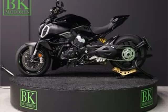 DUCATI DIAVEL V4 (2023) thumbnail 3
