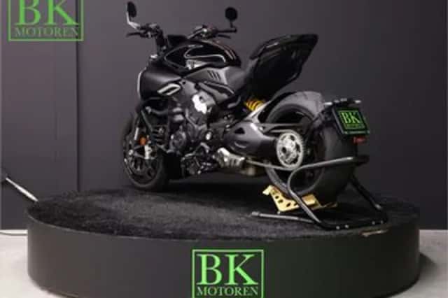 DUCATI DIAVEL V4 (2023) thumbnail 4