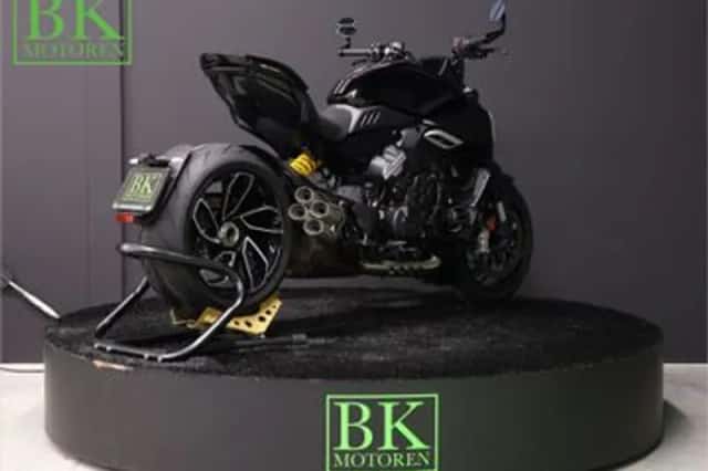 DUCATI DIAVEL V4 (2023) thumbnail 5