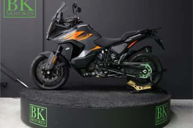 KTM 1290 Super Adventure (2022) thumbnail 3