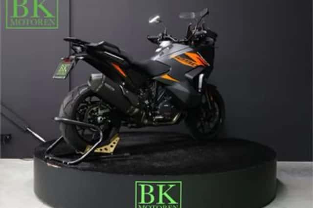 KTM 1290 Super Adventure (2022) thumbnail 5