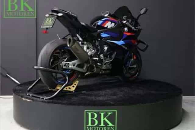 BMW M 1000 RR (2026) thumbnail 5