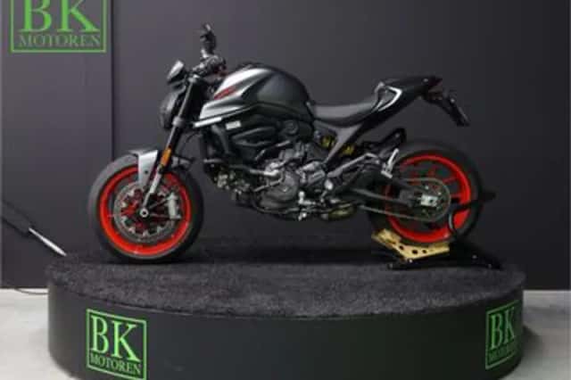 Ducati Monster 937 (2022) thumbnail 3