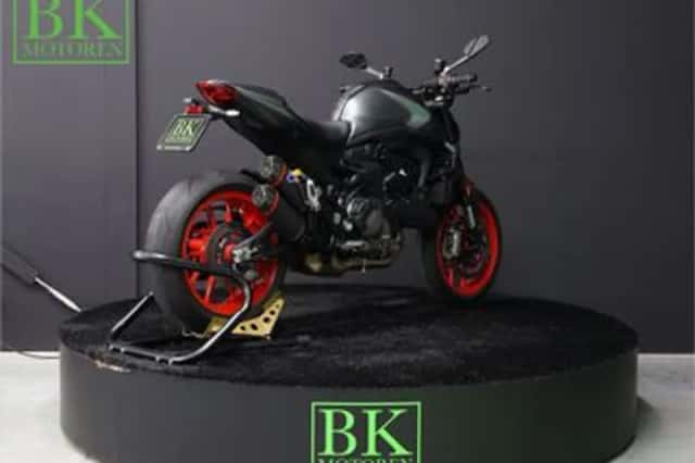 Ducati Monster 937 (2022) thumbnail 5