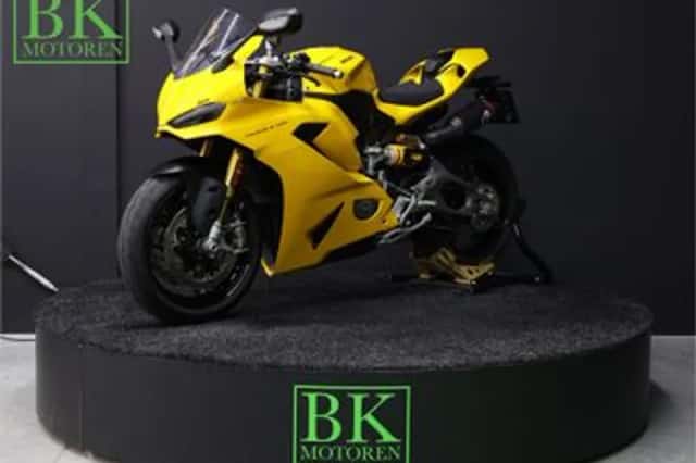 Ducati Panigale V2 (2026) thumbnail 2