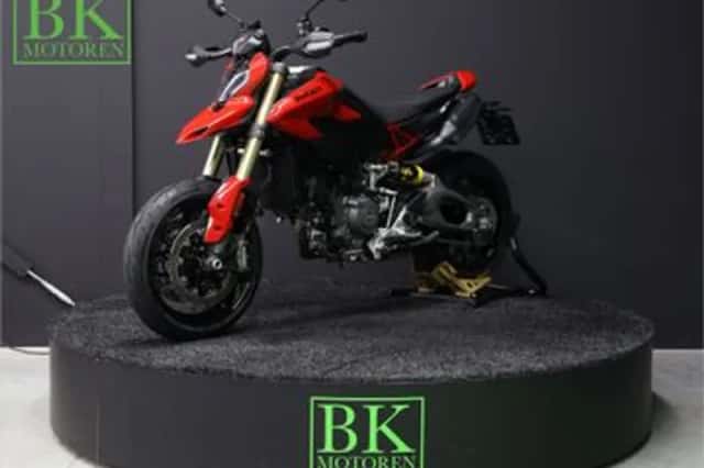 Ducati Hypermotard V2 (2026) thumbnail 2