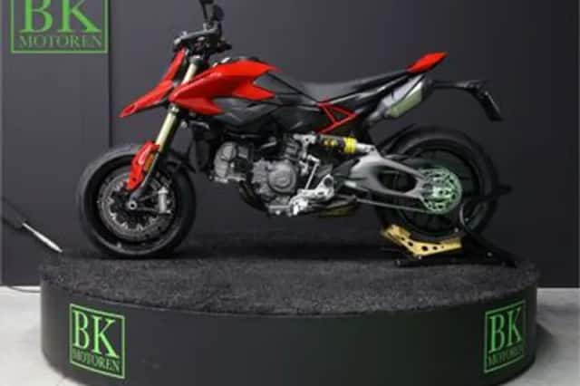 Ducati Hypermotard V2 (2026) thumbnail 3