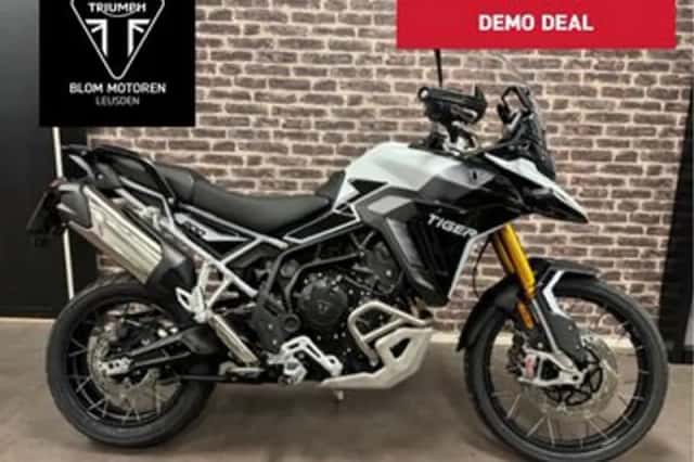 Triumph Tiger 900 Rally PRO (2026) thumbnail 1
