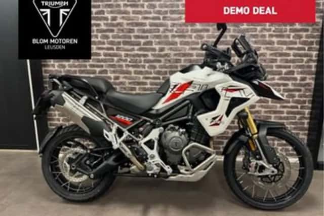 Triumph Tiger 1200 Desert Edition Crystal White (2026) thumbnail 1