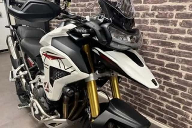 Triumph Tiger 1200 Desert Edition Crystal White (2026) thumbnail 4