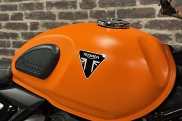 Triumph Scrambler 400 XC (2026) thumbnail 3
