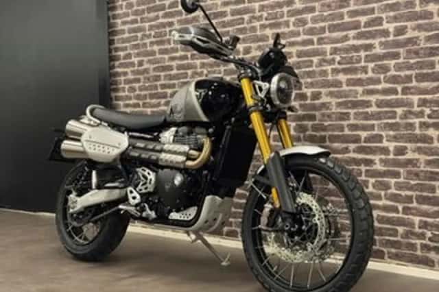 Triumph Scrambler 1200 XE Silver Ice / Phantom Black (2026) thumbnail 2