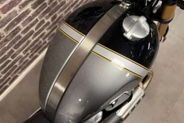 Triumph Scrambler 1200 XE Silver Ice / Phantom Black (2026) thumbnail 4