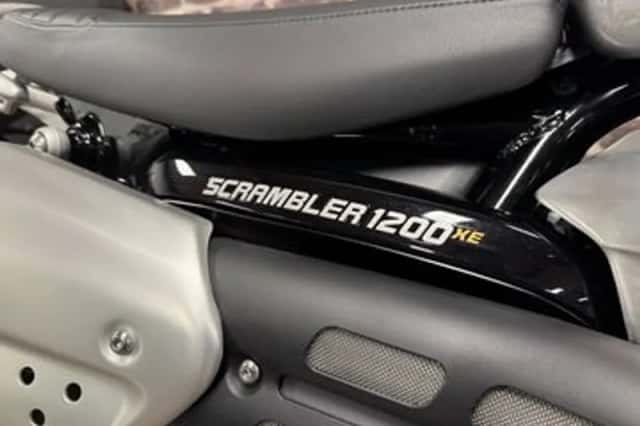Triumph Scrambler 1200 XE Silver Ice / Phantom Black (2026) thumbnail 5