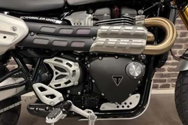 Triumph Scrambler 1200 XE Silver Ice / Phantom Black (2026) thumbnail 6