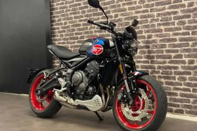 Triumph Trident 660 Triple Tribute (2025) thumbnail 2