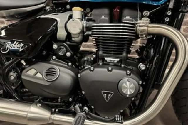 Triumph Bobber Interstellar Blue / Sapphire Black (2026) thumbnail 4