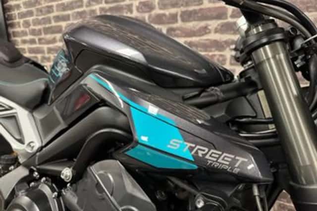 Triumph Street Triple 765 RS (2025) thumbnail 3
